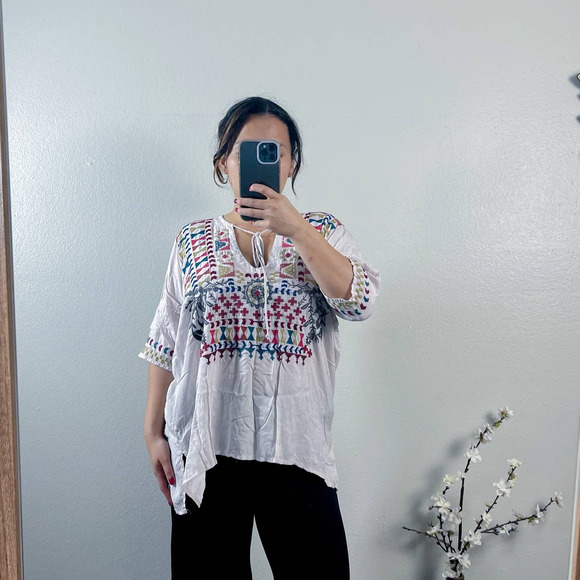 Johnny Was Tops - Johnny Was Biya Embroidered V-neckline 3/4 dolman Sleeve Tunic